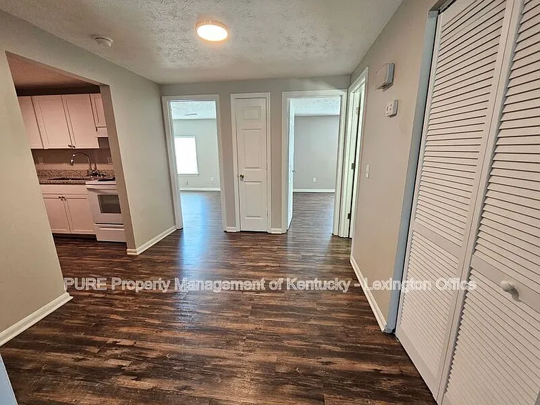 427 Cardwell Ave #3 — Photo 6