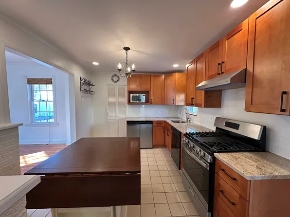 197 Johnson Rd, Scarsdale, NY 10583