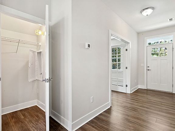 5th image of 1849 Highland Dr