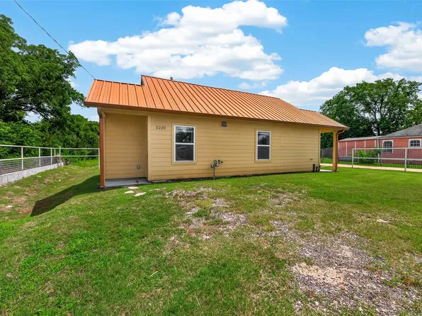 5220 Simsbrook Dr, Houston, TX 77045