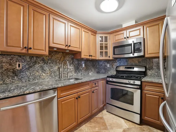 420 Jefferson Street image 7 of 15