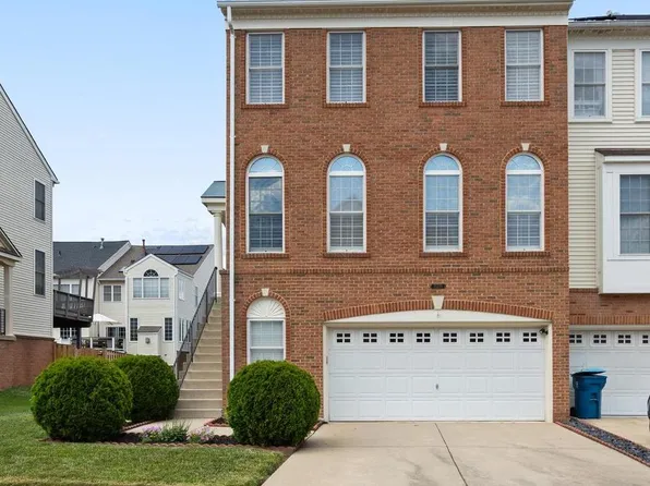 25838 Kirkwood Sq, Chantilly, VA 20152