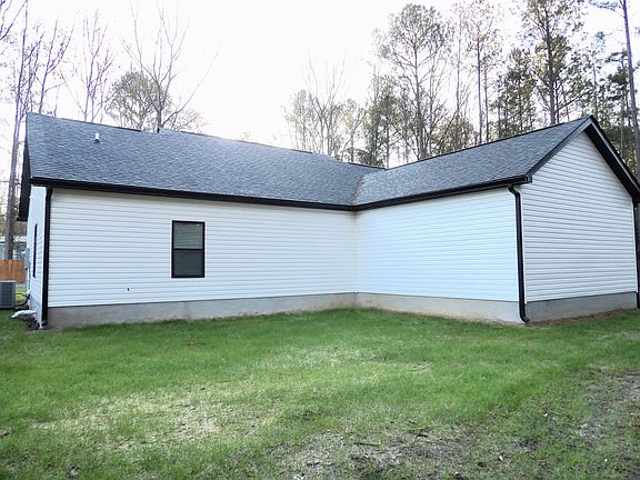 3rd image of 33 Clara Ct