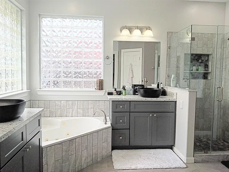 17815 Gables Bend Dr — Photo 8