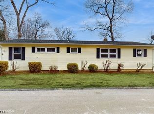 335 Squaw Trl, Andover, NJ 07821