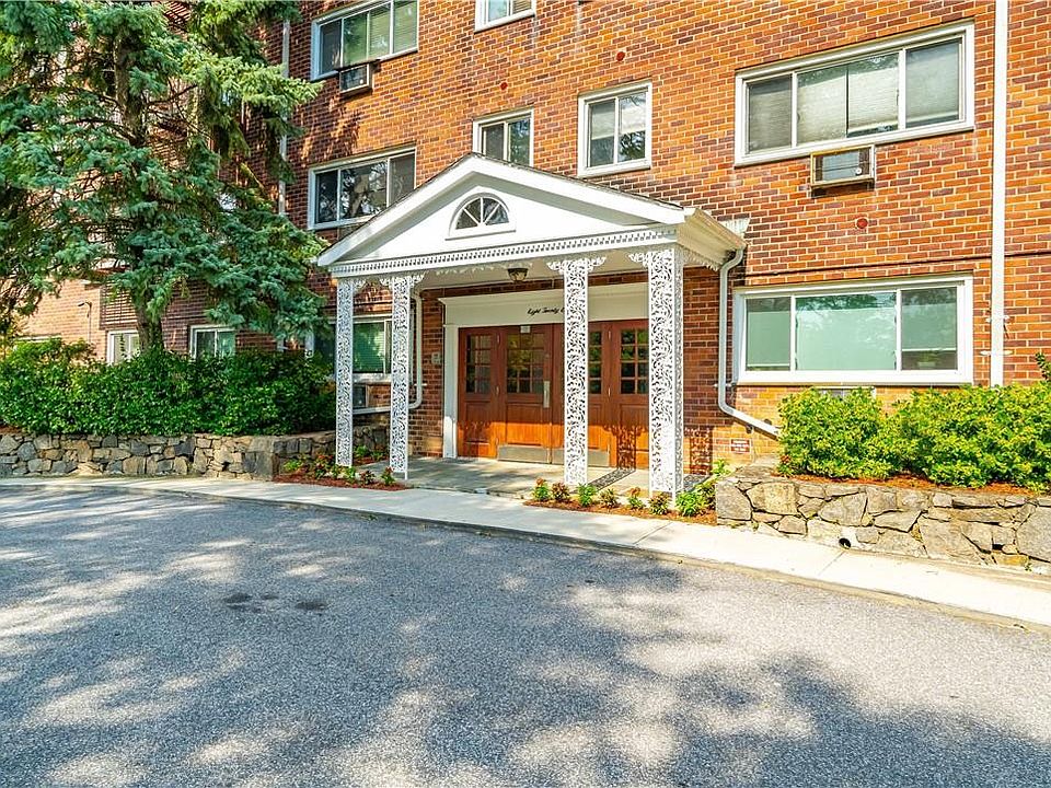 1st image of 828 Pelhamdale Avenue #1L