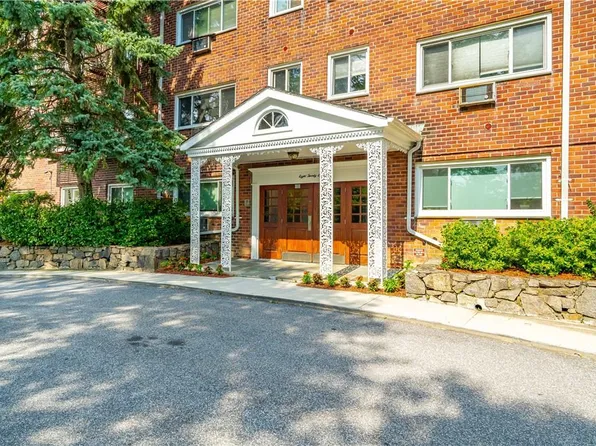828 Pelhamdale Avenue #1L, New Rochelle, NY 10801