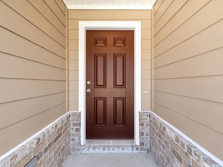 511 Whispering Creek Ave — Photo 4