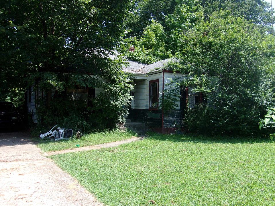 1st image of 2664 Filmore Ave