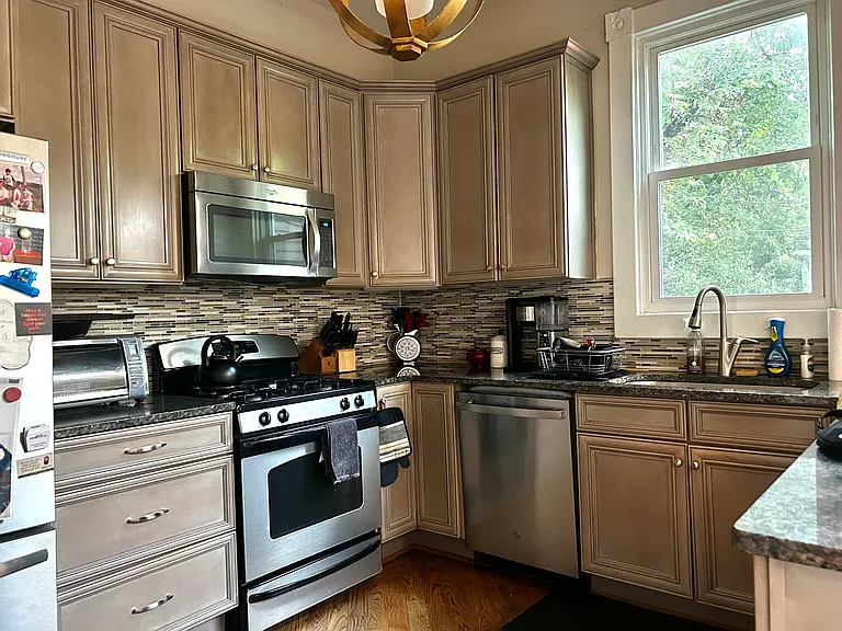 1230 Westover Ave — Photo 9