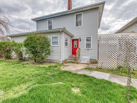 2nd image of 440 Love St