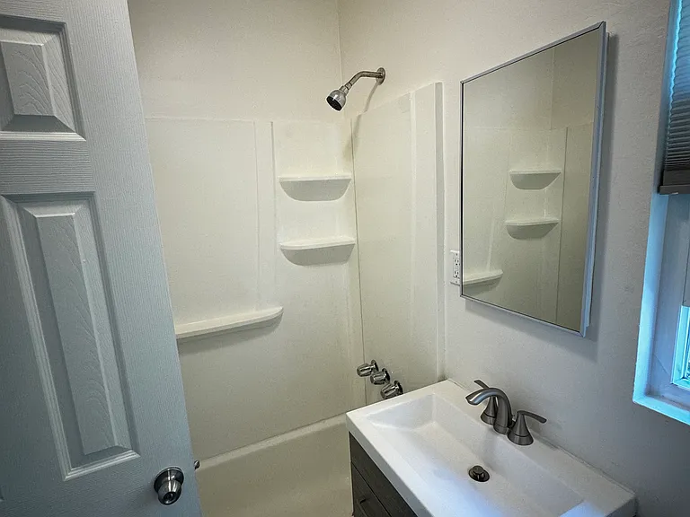 2032 S Shenandoah St #4 — Photo 25