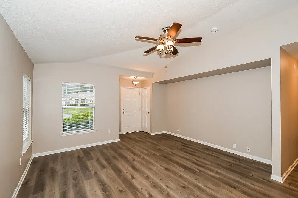 3 bed, 2.0 bath, 1336 sqft, $1,850 — Photo 3
