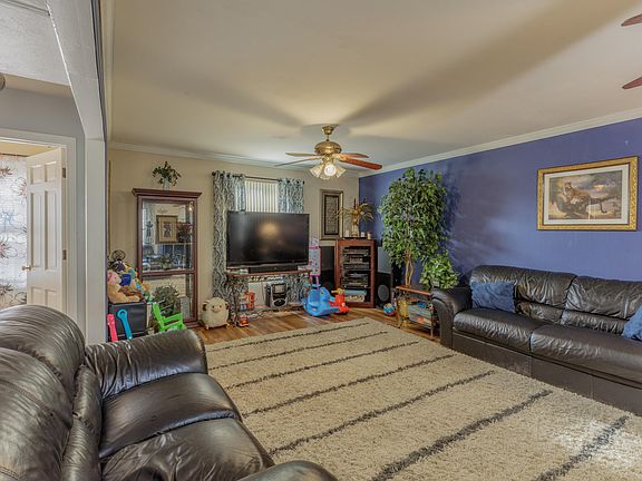 4th image of 4535 Lake Haven Dr