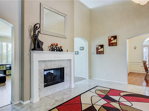 3rd image of 6355 Lake Bluff Dr