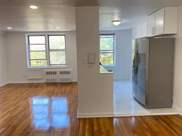 6311 Queens Blvd APT E8, Woodside, NY 11377