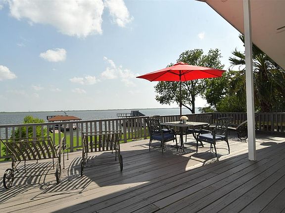 3rd image of 173 Shoreline Dr