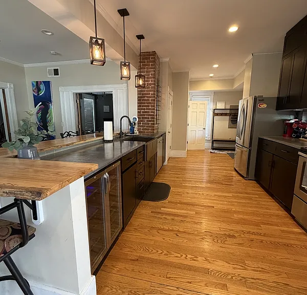 845 Illinois St — Photo 3