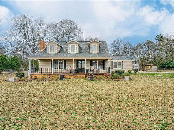 2nd image of 368 Pine Log Rd