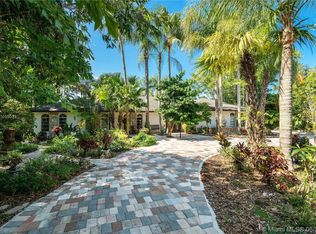 11821 NW 5th St, Plantation, FL 33325