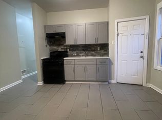 336 17th Ave #1F, Irvington, NJ 07111