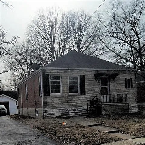 26 Lee Ave photo 1