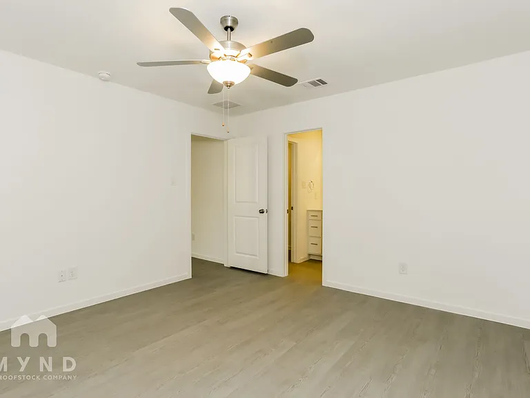 10124 Dalgreen Cir — Photo 14