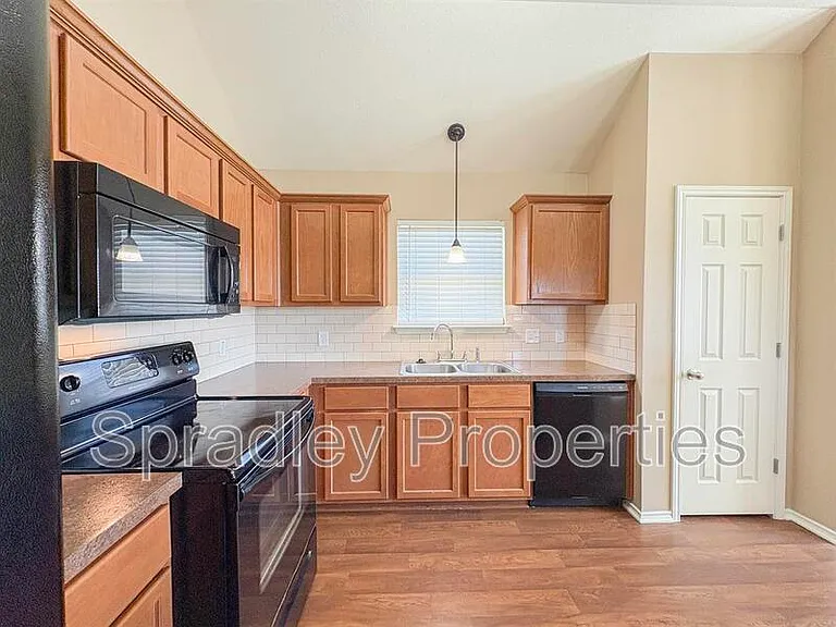1113 Branchwood Way — Photo 11