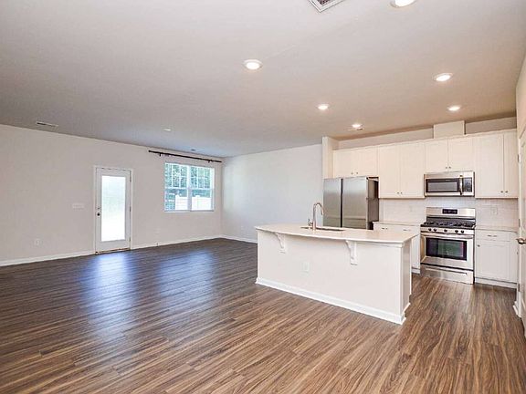 5th image of 908 Park Bend Trl