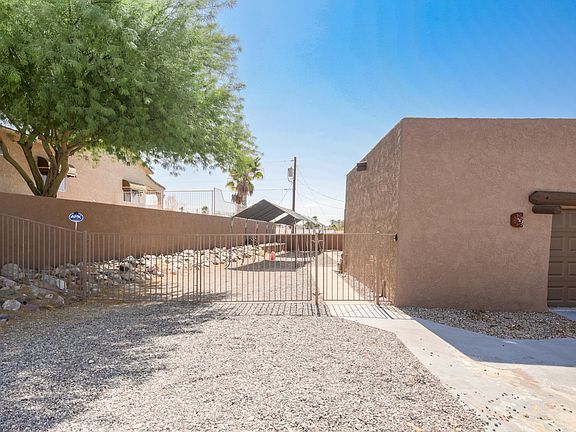 3rd image of 300 Buccaneer Ln