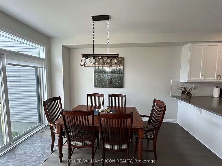 505 Manhattan Ct — Photo 16