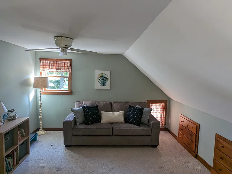 18 Chamberlain Ct — Photo 30