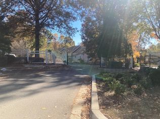 4923 Walden Lake Sq, Decatur, GA 30035