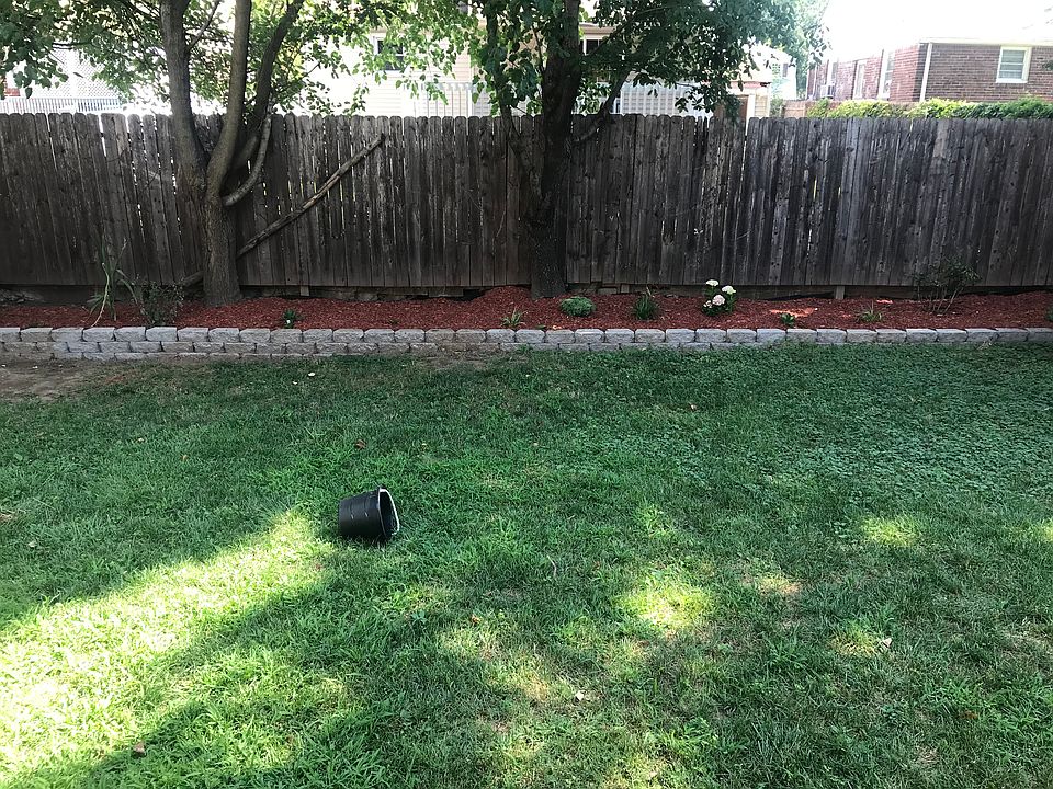 2nd image of 460 Simons Ave
