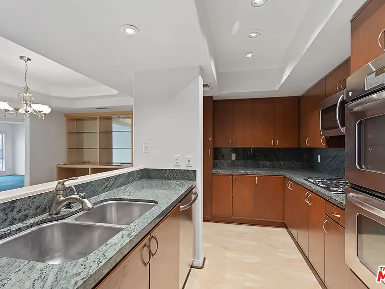 11690 Montana Ave #103 — Photo 14