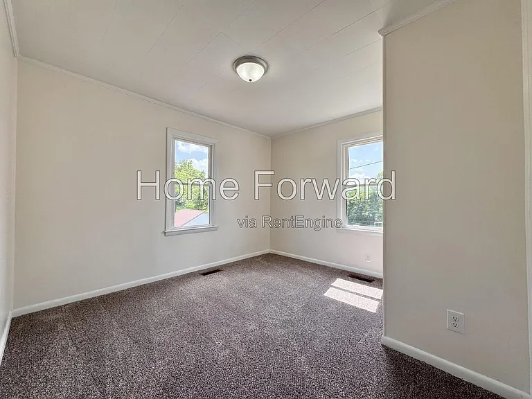 107 N Robbins Ct — Photo 13