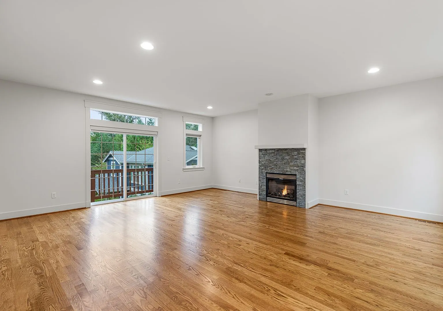 3 bedroom 3 bath — Photo 3