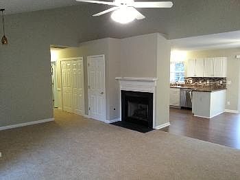 2nd image of 4412 Windwood Cir