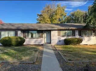 709 Larson St, Grandview, WA 98930