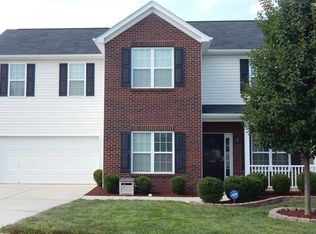 904 Thorncroft Rd, Greensboro, NC 27406