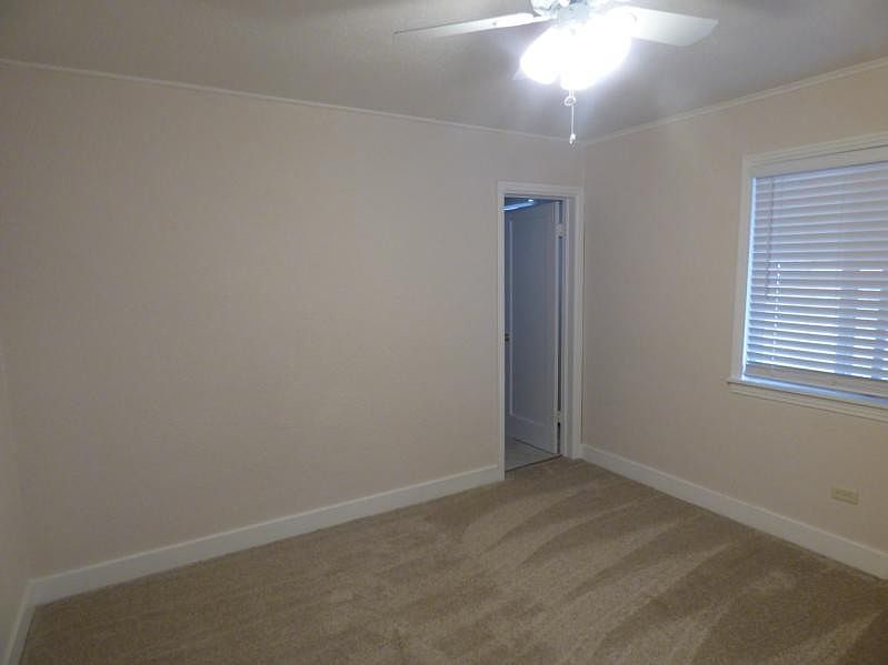 2nd image of 752 Sierra St