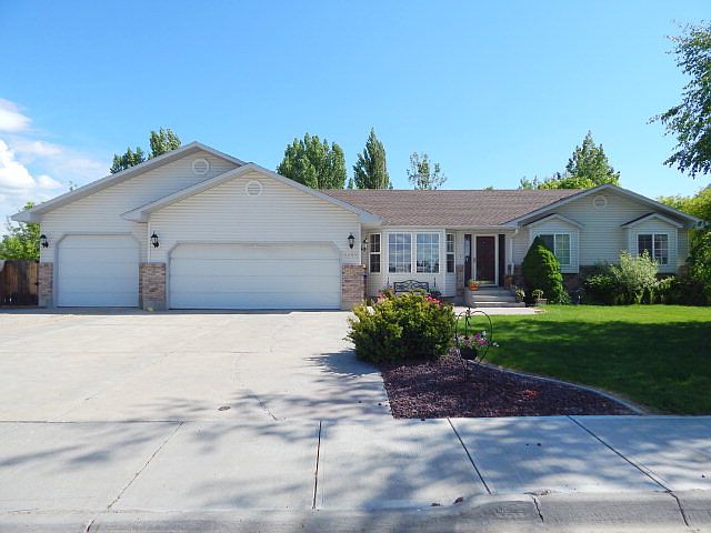 1st image of 2620 Erwin Ct