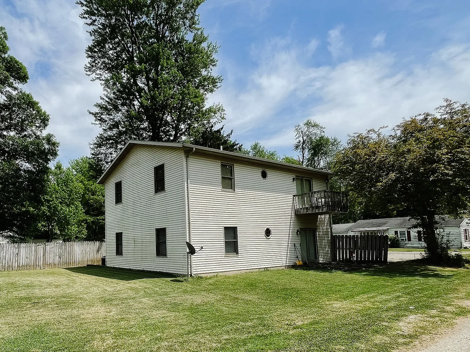 3624 W 26th St - Cozy & Spacious Living in Desirable Middletown Park! — Photo 2