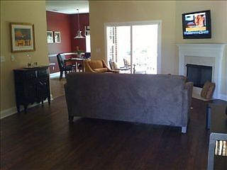 3rd image of 1609 Hucknall Pl