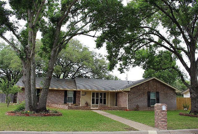1st image of 1710 Driftwood Dr
