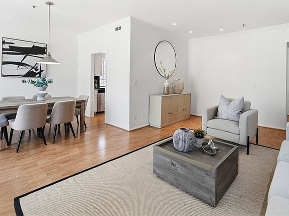 4th image of 2559 Plaza Del Amo Unit 202