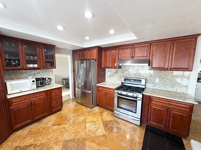 22125 Birds Eye Dr — Photo 10