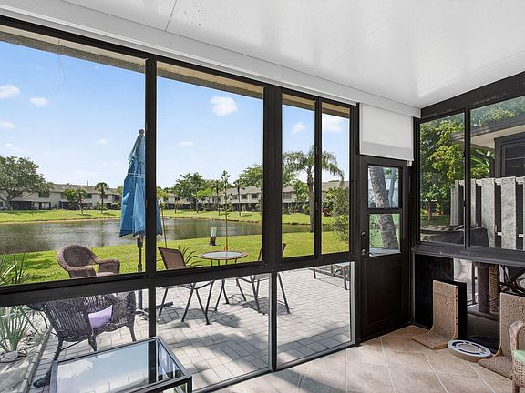 5th image of 3327 Carambola Circle S