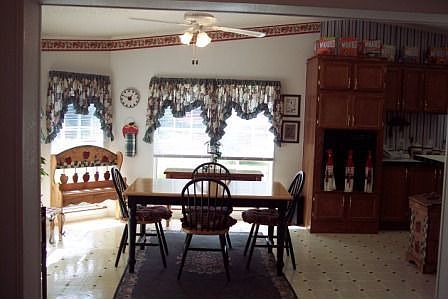3rd image of 105 Polk St N #600