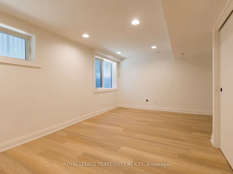23 Decarie Cir #BASEMENT — Photo 14